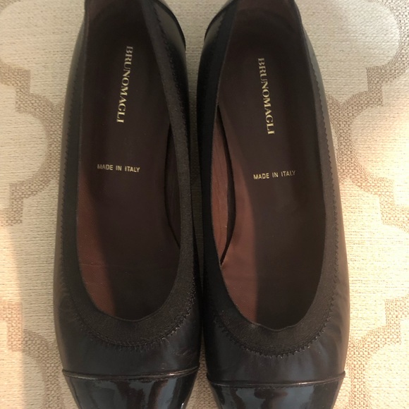 Bruno Magli cap toe ballet flats - Picture 7 of 9